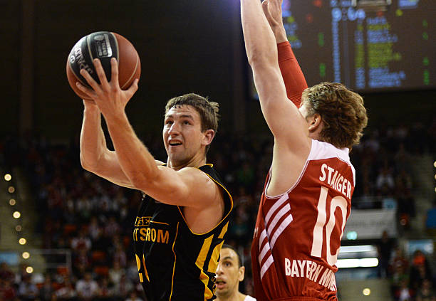 成为首发 成为首发